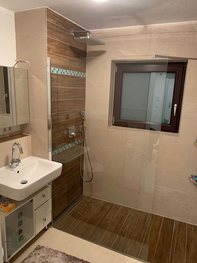 2 bedroom with open-plan kitchen flat to rent, 98 m², Leonberg, Baden-Württemberg 2 bedroom with open-plan kitchen flat to rent, 98 m², Leonberg, Baden-Württemberg