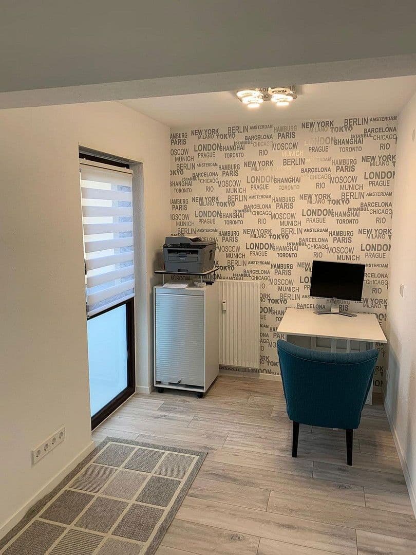 2 bedroom with open-plan kitchen flat to rent, 98 m², Leonberg, Baden-Württemberg 2 bedroom with open-plan kitchen flat to rent, 98 m², Leonberg, Baden-Württemberg