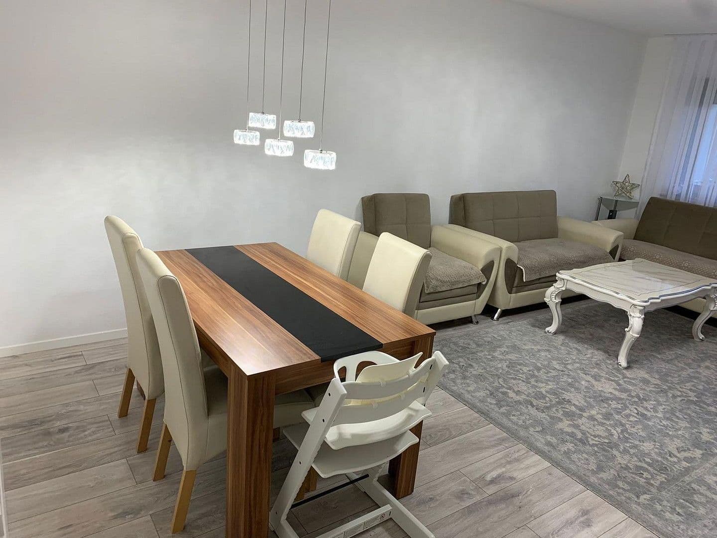 2 bedroom with open-plan kitchen flat to rent, 98 m², Leonberg, Baden-Württemberg 2 bedroom with open-plan kitchen flat to rent, 98 m², Leonberg, Baden-Württemberg