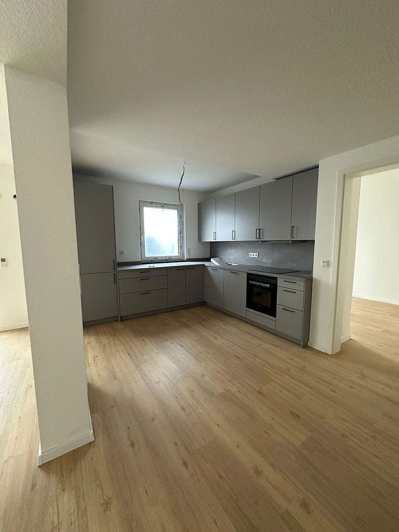 1 bedroom with open-plan kitchen flat to rent, 82 m², Mindener Weg 4, Gelsenkirchen, North Rhine-Westphalia 1 bedroom with open-plan kitchen flat to rent, 82 m², Mindener Weg 4, Gelsenkirchen, North Rhine-Westphalia