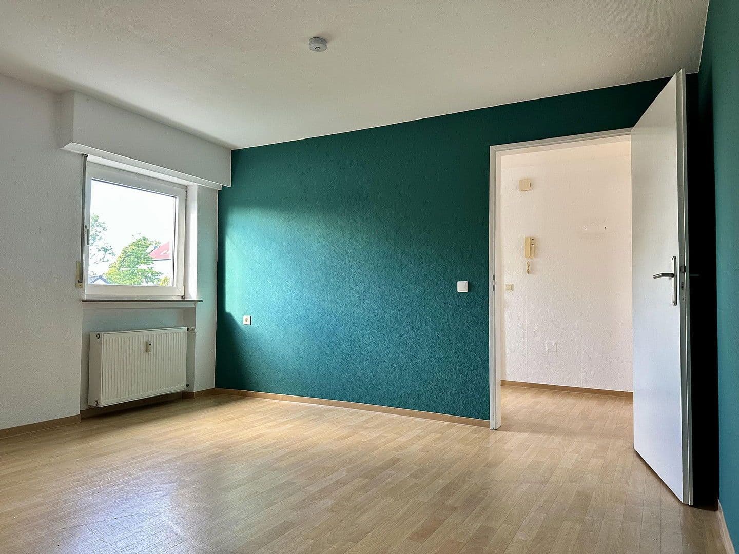 2 bedroom with open-plan kitchen flat to rent, 98 m², Saarbrücken, Saarland 2 bedroom with open-plan kitchen flat to rent, 98 m², Saarbrücken, Saarland