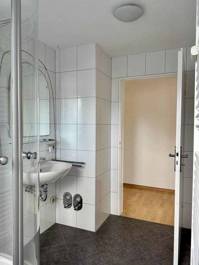 2 bedroom with open-plan kitchen flat to rent, 98 m², Saarbrücken, Saarland 2 bedroom with open-plan kitchen flat to rent, 98 m², Saarbrücken, Saarland