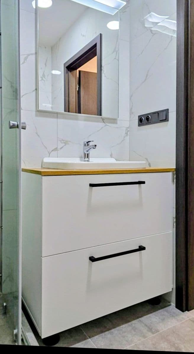 3 bedroom with open-plan kitchen flat to rent, 61 m², Tavolníková, Prague, Prague 3 bedroom with open-plan kitchen flat to rent, 61 m², Tavolníková, Prague, Prague