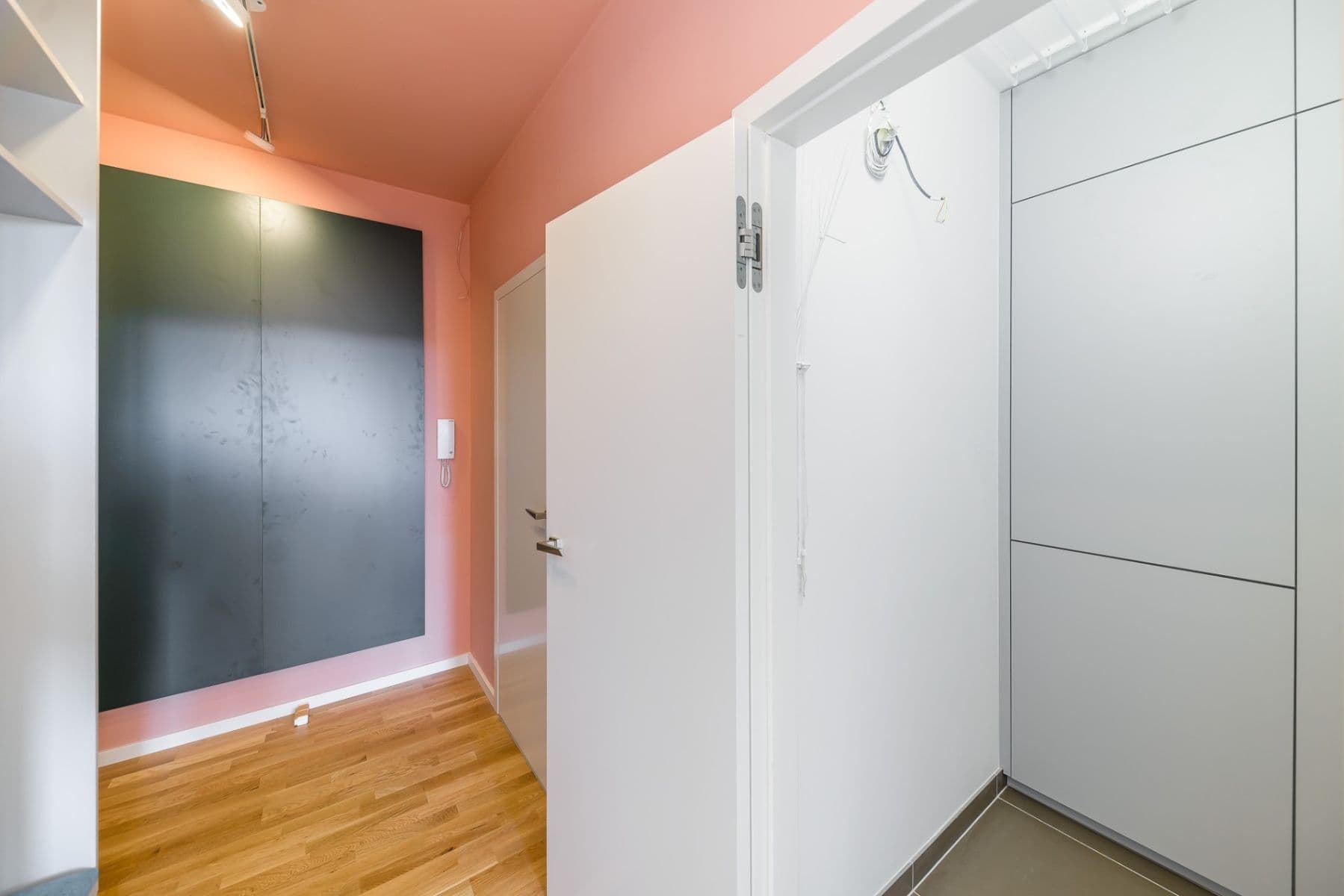 1 bedroom with open-plan kitchen flat to rent, 63 m², Na Farkáně Ⅰ, Prague, Prague 1 bedroom with open-plan kitchen flat to rent, 63 m², Na Farkáně Ⅰ, Prague, Prague