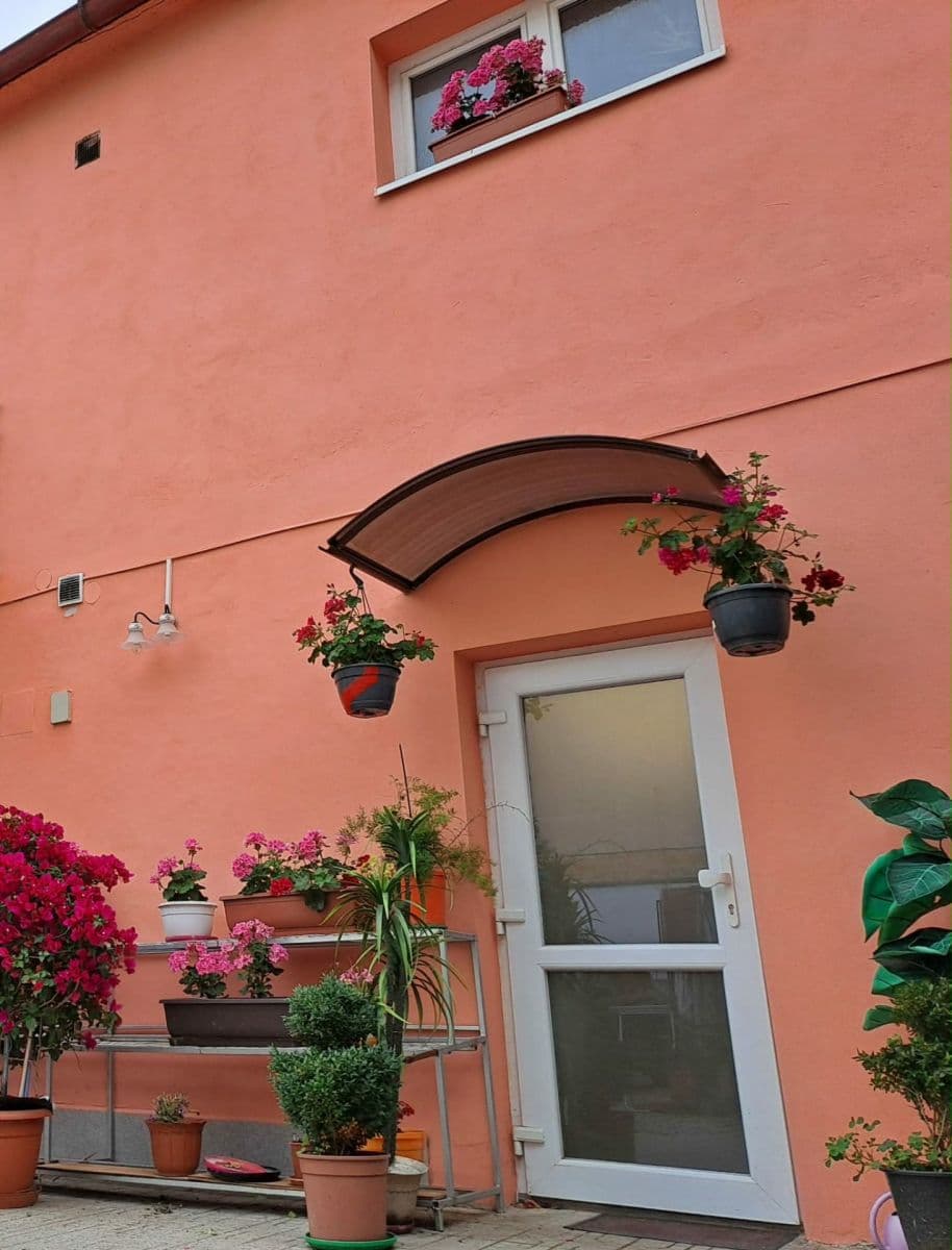 2 bedroom flat to rent, 45 m², Masarykovo nám., Přeštice, Plzeňský Region 2 bedroom flat to rent, 45 m², Masarykovo nám., Přeštice, Plzeňský Region