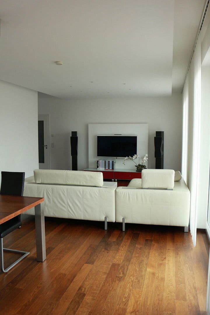 3 bedroom with open-plan kitchen flat to rent, 142 m², Frankfurt am Main, Hesse 3 bedroom with open-plan kitchen flat to rent, 142 m², Frankfurt am Main, Hesse