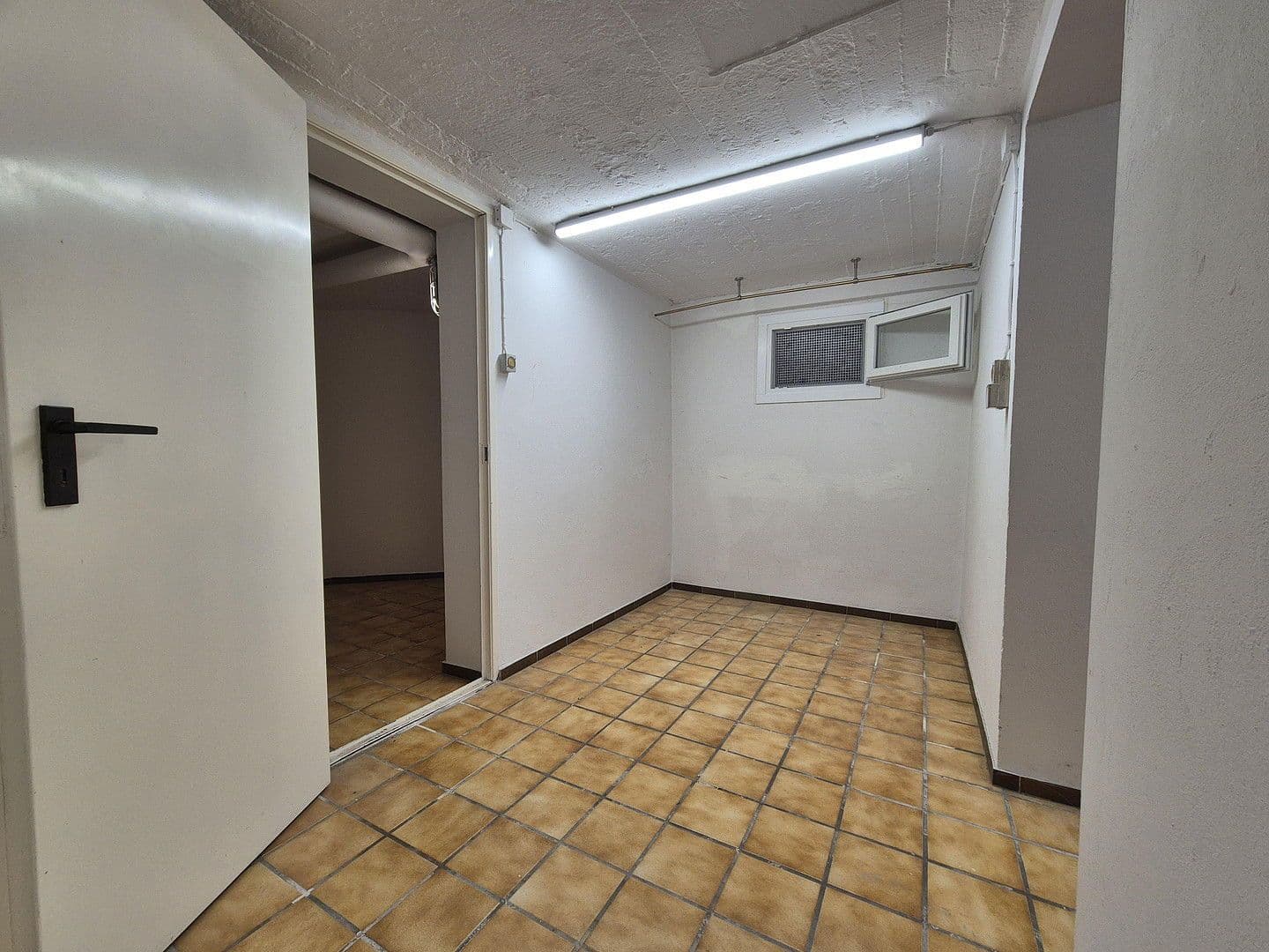 non-residential property to rent, 126 m², Bahnhofstr. 2, Bad Schwartau, Schleswig-Holstein non-residential property to rent, 126 m², Bahnhofstr. 2, Bad Schwartau, Schleswig-Holstein