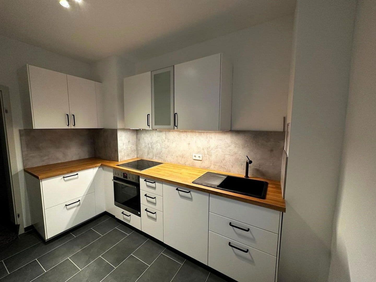 3 bedroom with open-plan kitchen flat to rent, 97 m², Zum Lindenhof 18, Limbach-Oberfrohna, Saxony 3 bedroom with open-plan kitchen flat to rent, 97 m², Zum Lindenhof 18, Limbach-Oberfrohna, Saxony