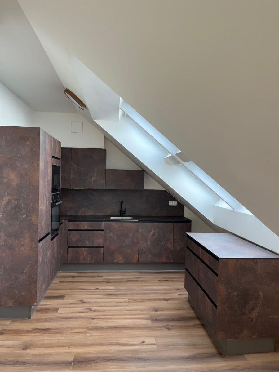 2 bedroom with open-plan kitchen flat to rent, 91 m², Šlikova, Prague, Prague 2 bedroom with open-plan kitchen flat to rent, 91 m², Šlikova, Prague, Prague