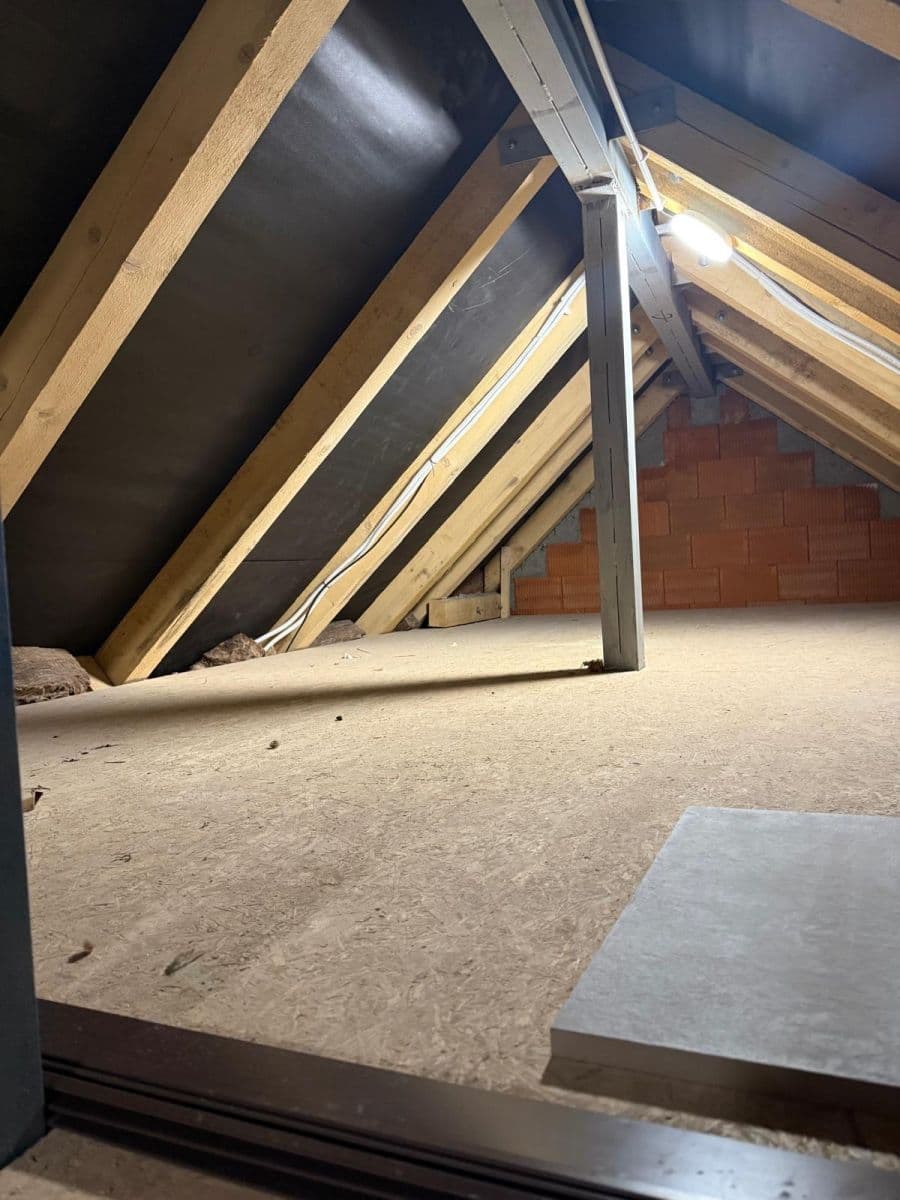 2 bedroom with open-plan kitchen flat to rent, 91 m², Šlikova, Prague, Prague 2 bedroom with open-plan kitchen flat to rent, 91 m², Šlikova, Prague, Prague