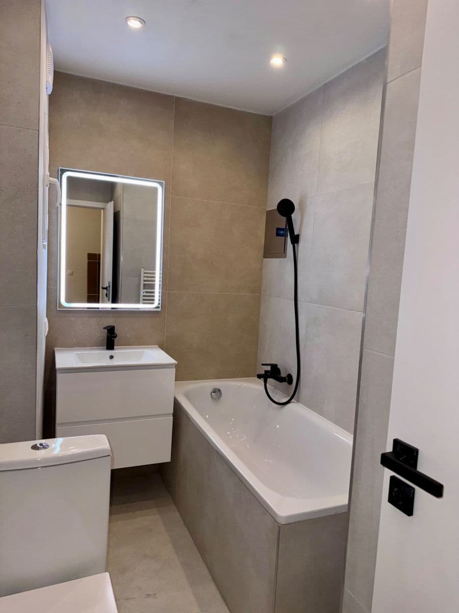 2 bedroom flat to rent, 44 m², Jeseniova, Prague, Prague 2 bedroom flat to rent, 44 m², Jeseniova, Prague, Prague