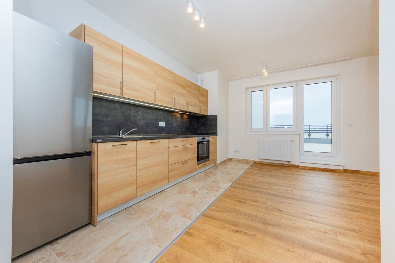 2 bedroom with open-plan kitchen flat to rent, 63 m², Miloše Havla, Prague, Prague 2 bedroom with open-plan kitchen flat to rent, 63 m², Miloše Havla, Prague, Prague