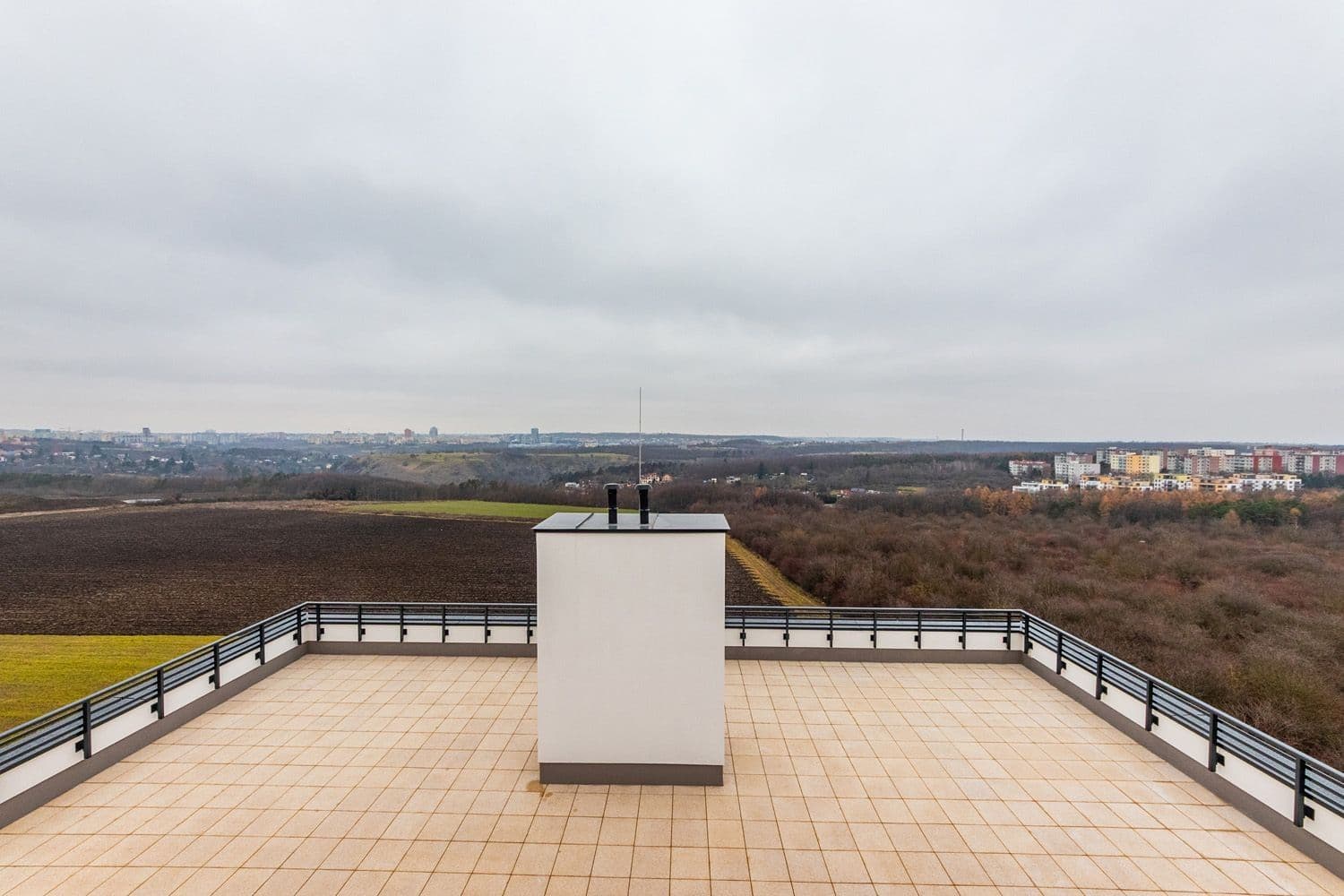 2 bedroom with open-plan kitchen flat to rent, 63 m², Miloše Havla, Prague, Prague 2 bedroom with open-plan kitchen flat to rent, 63 m², Miloše Havla, Prague, Prague