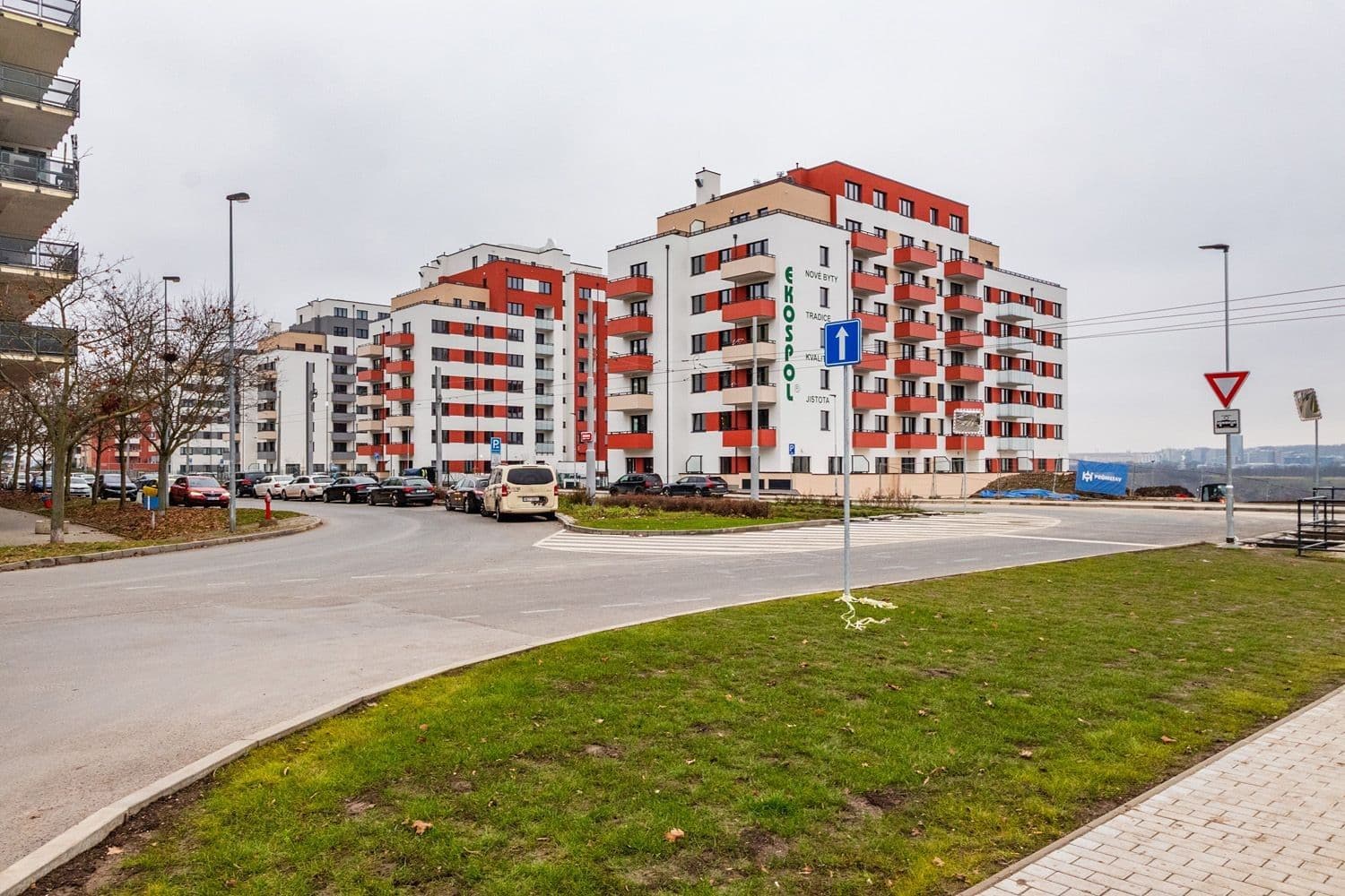 2 bedroom with open-plan kitchen flat to rent, 63 m², Miloše Havla, Prague, Prague 2 bedroom with open-plan kitchen flat to rent, 63 m², Miloše Havla, Prague, Prague