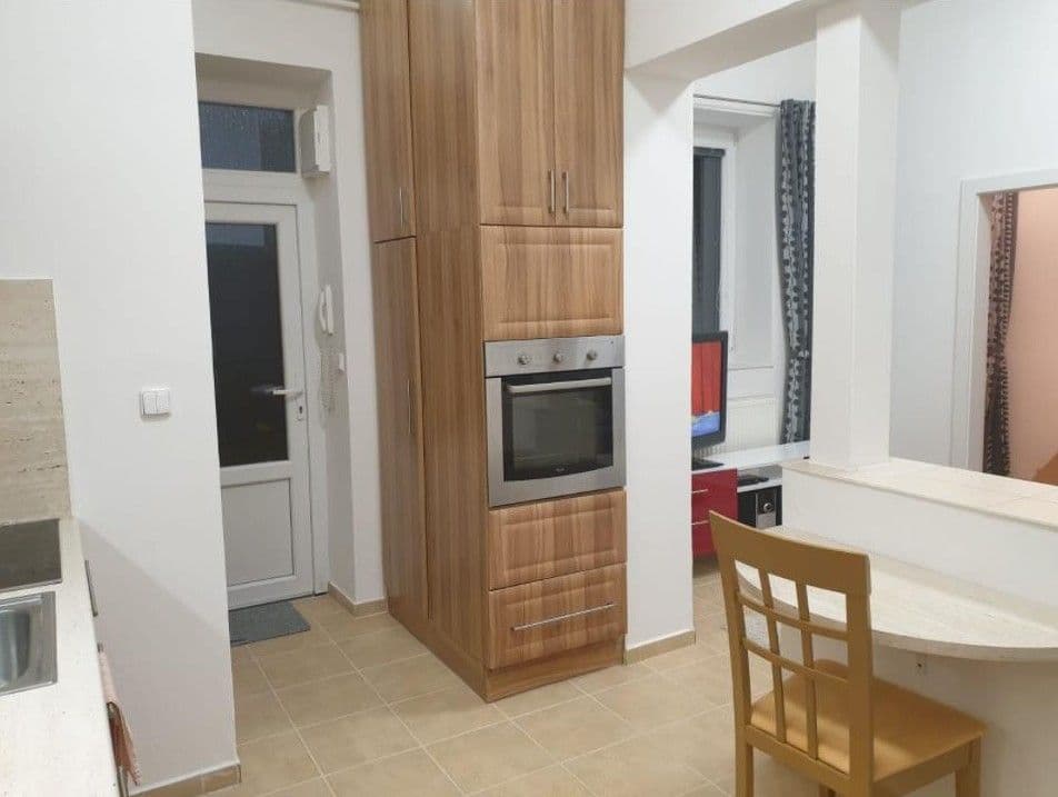 1 bedroom with open-plan kitchen flat to rent, 36 m², Charbulova, Brno, Jihomoravský Region 1 bedroom with open-plan kitchen flat to rent, 36 m², Charbulova, Brno, Jihomoravský Region