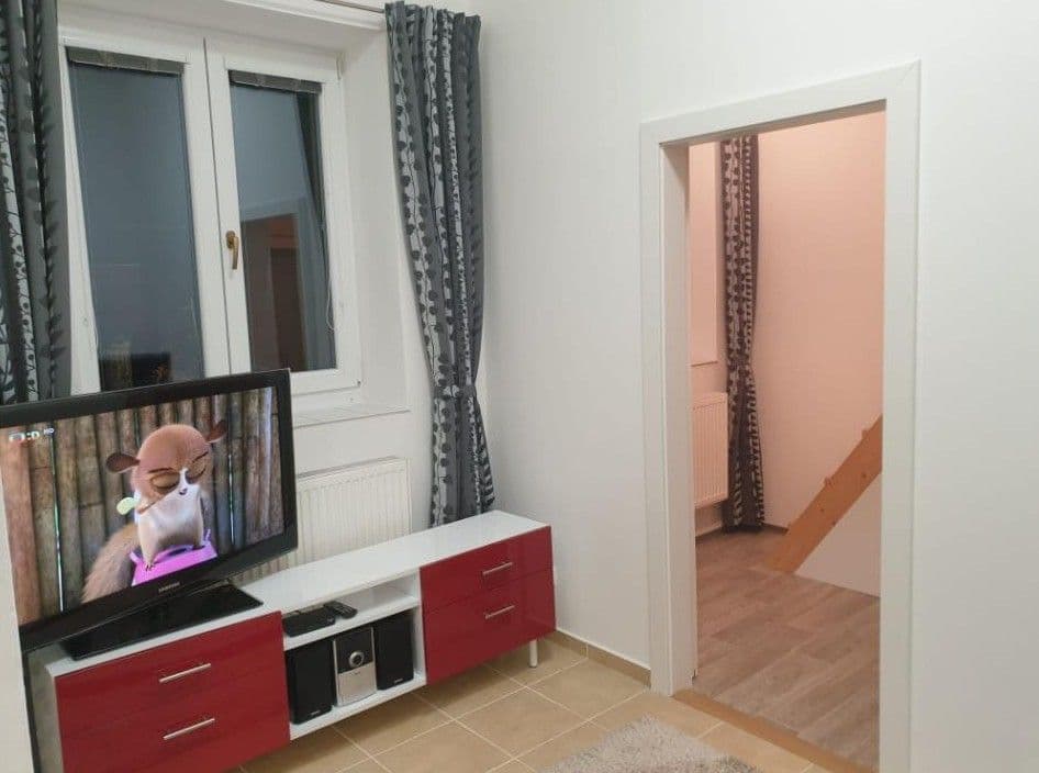1 bedroom with open-plan kitchen flat to rent, 36 m², Charbulova, Brno, Jihomoravský Region 1 bedroom with open-plan kitchen flat to rent, 36 m², Charbulova, Brno, Jihomoravský Region