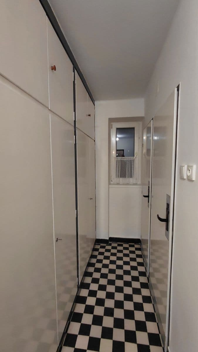 2 bedroom flat to rent, 64 m², Zámečnická, Trutnov, Královéhradecký Region 2 bedroom flat to rent, 64 m², Zámečnická, Trutnov, Královéhradecký Region