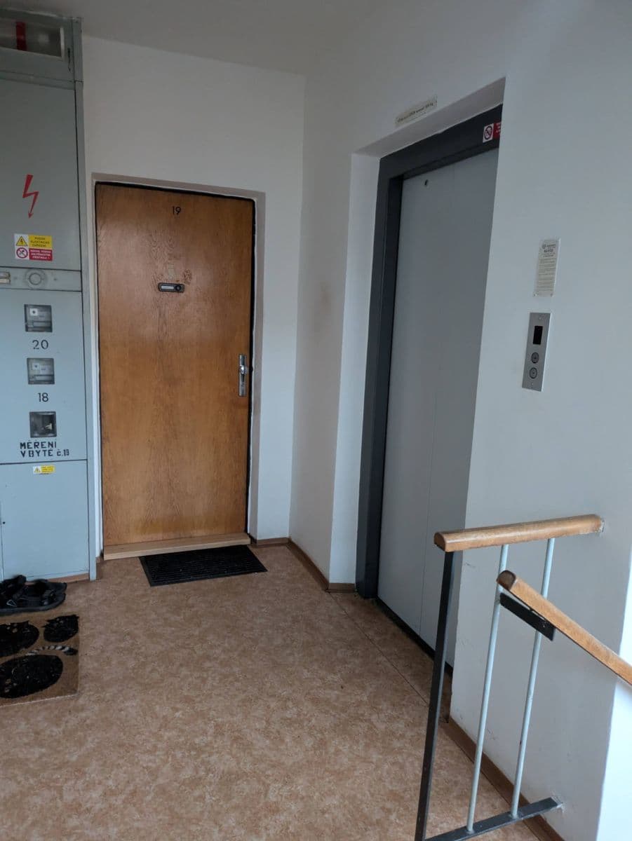 1 bedroom with open-plan kitchen flat to rent, 46 m², Famfulíkova, Prague, Prague 1 bedroom with open-plan kitchen flat to rent, 46 m², Famfulíkova, Prague, Prague