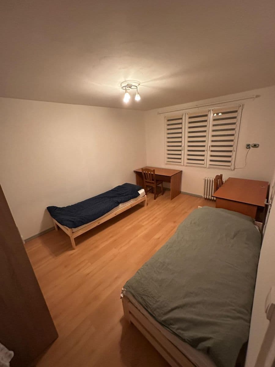 3 bedroom flat to rent, 13 m², Nad Dalmatinkou, Plzeň, Plzeňský Region 3 bedroom flat to rent, 13 m², Nad Dalmatinkou, Plzeň, Plzeňský Region