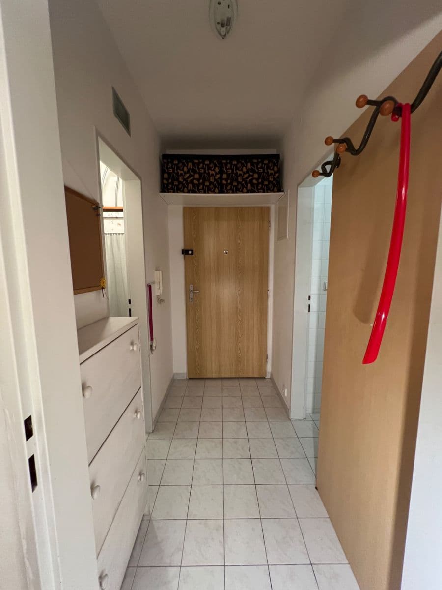 Studio flat to rent, 41 m², Jaromíra Vejvody, Prague, Prague Studio flat to rent, 41 m², Jaromíra Vejvody, Prague, Prague