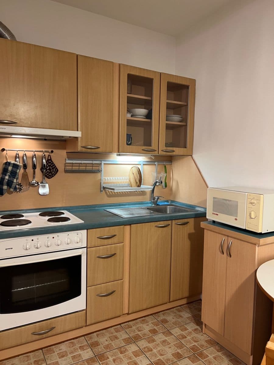 Studio flat to rent, 41 m², Jaromíra Vejvody, Prague, Prague Studio flat to rent, 41 m², Jaromíra Vejvody, Prague, Prague