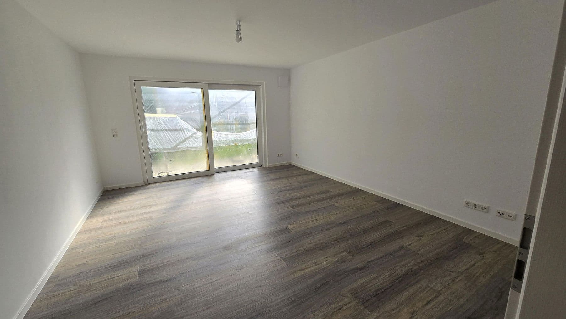 2 bedroom with open-plan kitchen flat to rent, 80 m², Römerberg, Rhineland-Palatinate 2 bedroom with open-plan kitchen flat to rent, 80 m², Römerberg, Rhineland-Palatinate