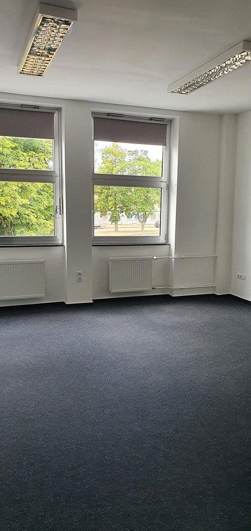 office to rent, 2,000 m², Nagold, Baden-Württemberg office to rent, 2,000 m², Nagold, Baden-Württemberg