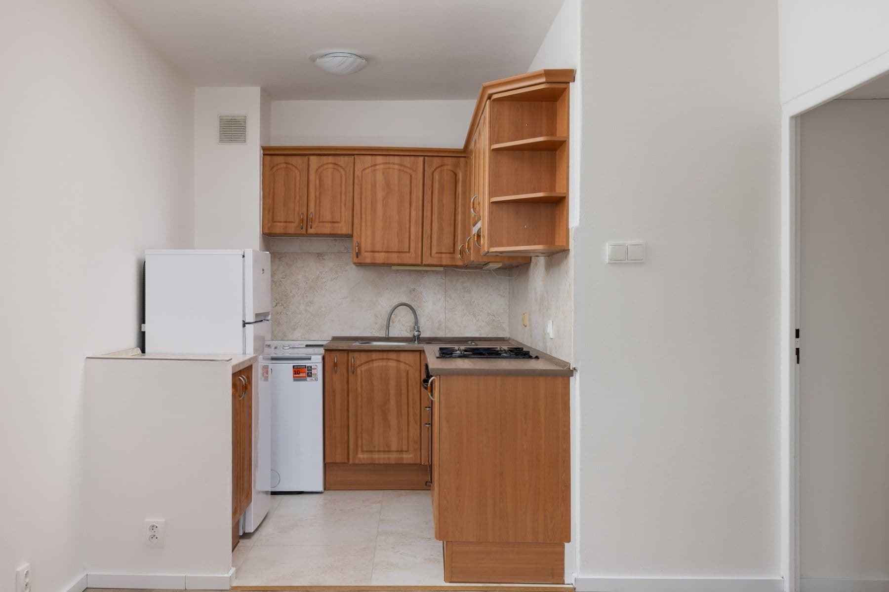 1 bedroom with open-plan kitchen flat to rent, 40 m², Golfová, Prague, Prague 1 bedroom with open-plan kitchen flat to rent, 40 m², Golfová, Prague, Prague