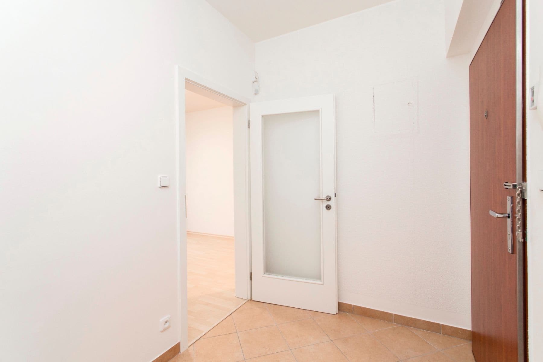 1 bedroom with open-plan kitchen flat to rent, 39 m², Raichlova, Prague, Prague 1 bedroom with open-plan kitchen flat to rent, 39 m², Raichlova, Prague, Prague