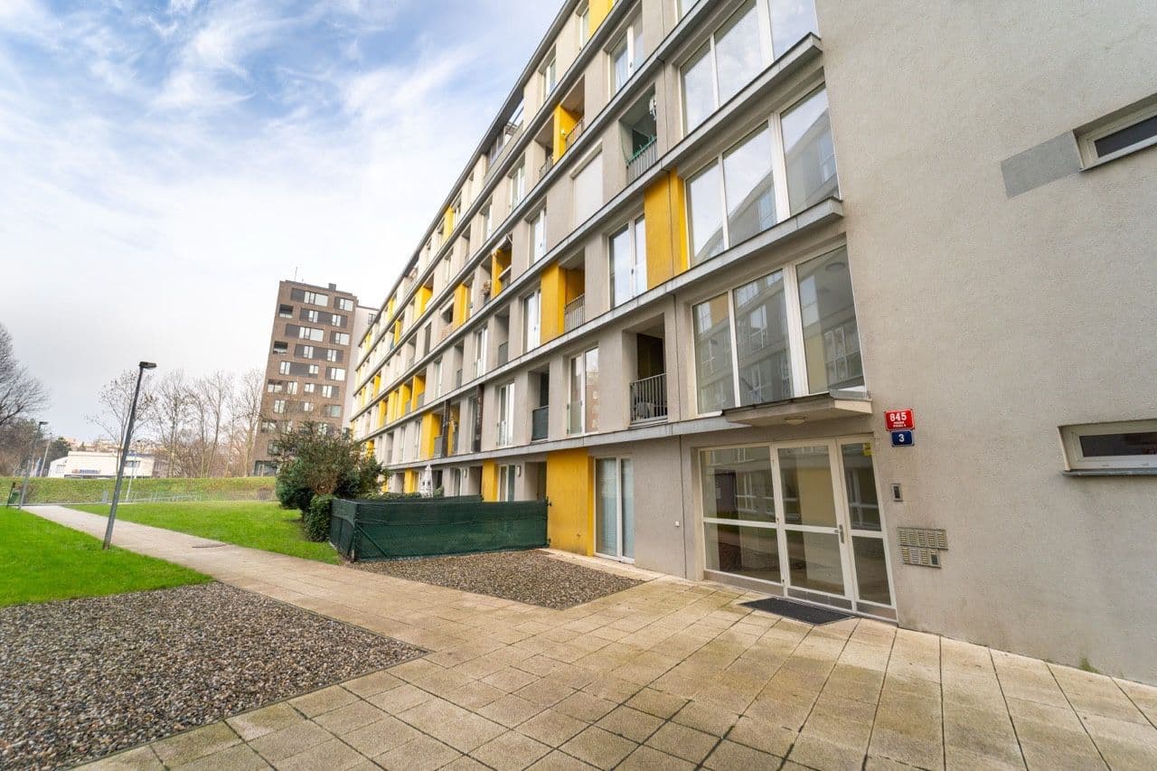 1 bedroom with open-plan kitchen flat to rent, 53 m², Zubrnická, Prague, Prague 1 bedroom with open-plan kitchen flat to rent, 53 m², Zubrnická, Prague, Prague