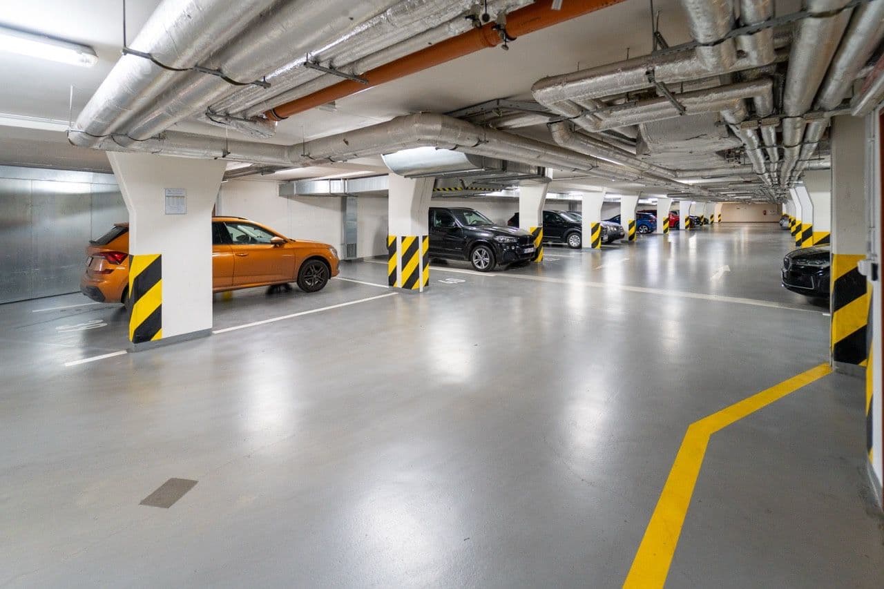 1 bedroom with open-plan kitchen flat to rent, 53 m², Zubrnická, Prague, Prague 1 bedroom with open-plan kitchen flat to rent, 53 m², Zubrnická, Prague, Prague