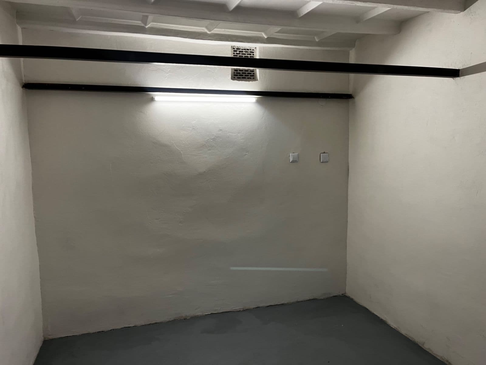 garage for sale, 19 m², Jana Zajíce, Pardubice, Pardubický Region garage for sale, 19 m², Jana Zajíce, Pardubice, Pardubický Region