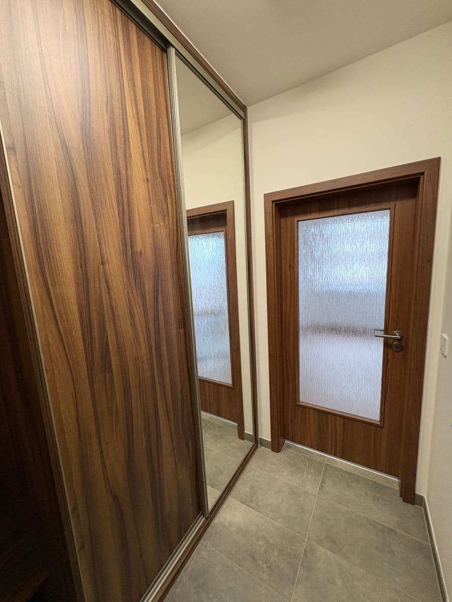 Studio flat to rent, 32 m², Fabiánové, Prague, Prague Studio flat to rent, 32 m², Fabiánové, Prague, Prague