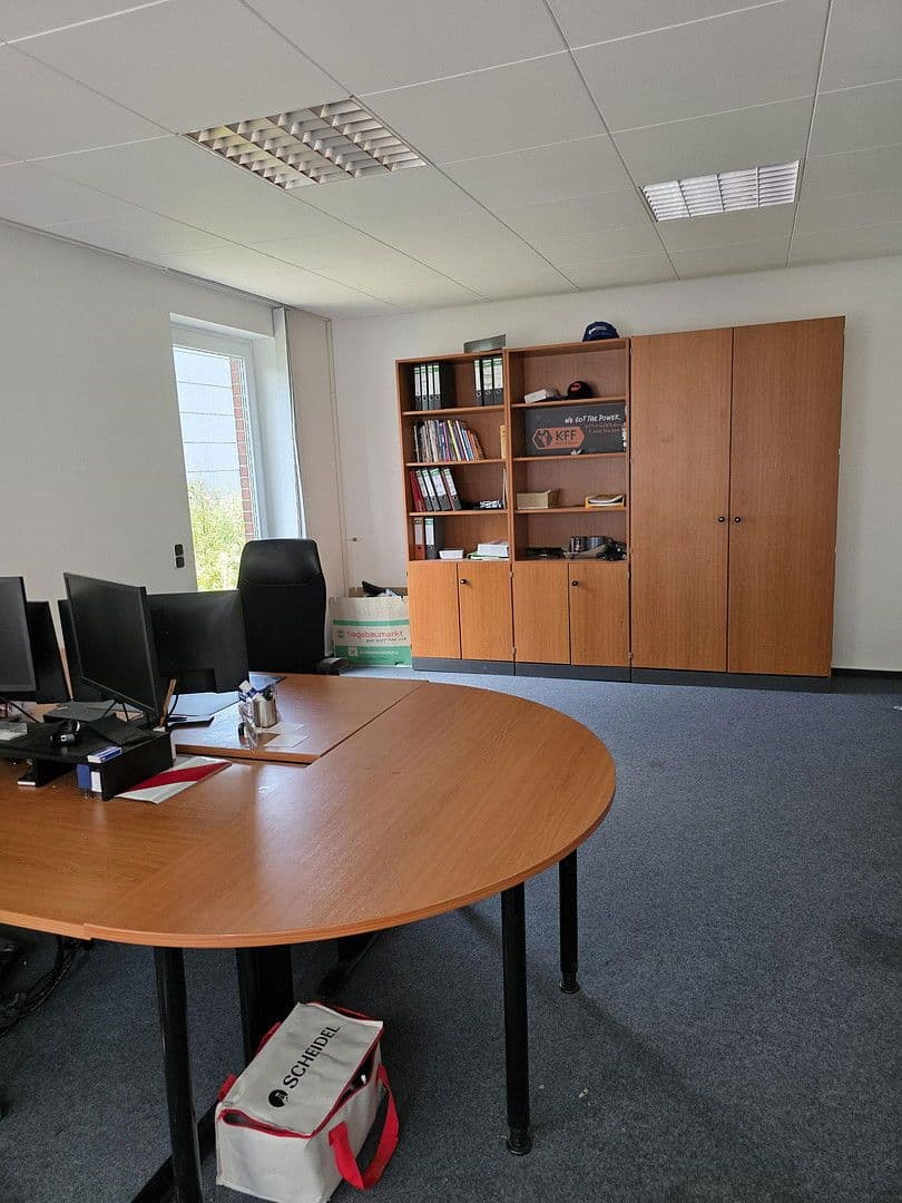 office for sale, 2,700 m², Spenglerstr. 8, Lübeck, Schleswig-Holstein office for sale, 2,700 m², Spenglerstr. 8, Lübeck, Schleswig-Holstein