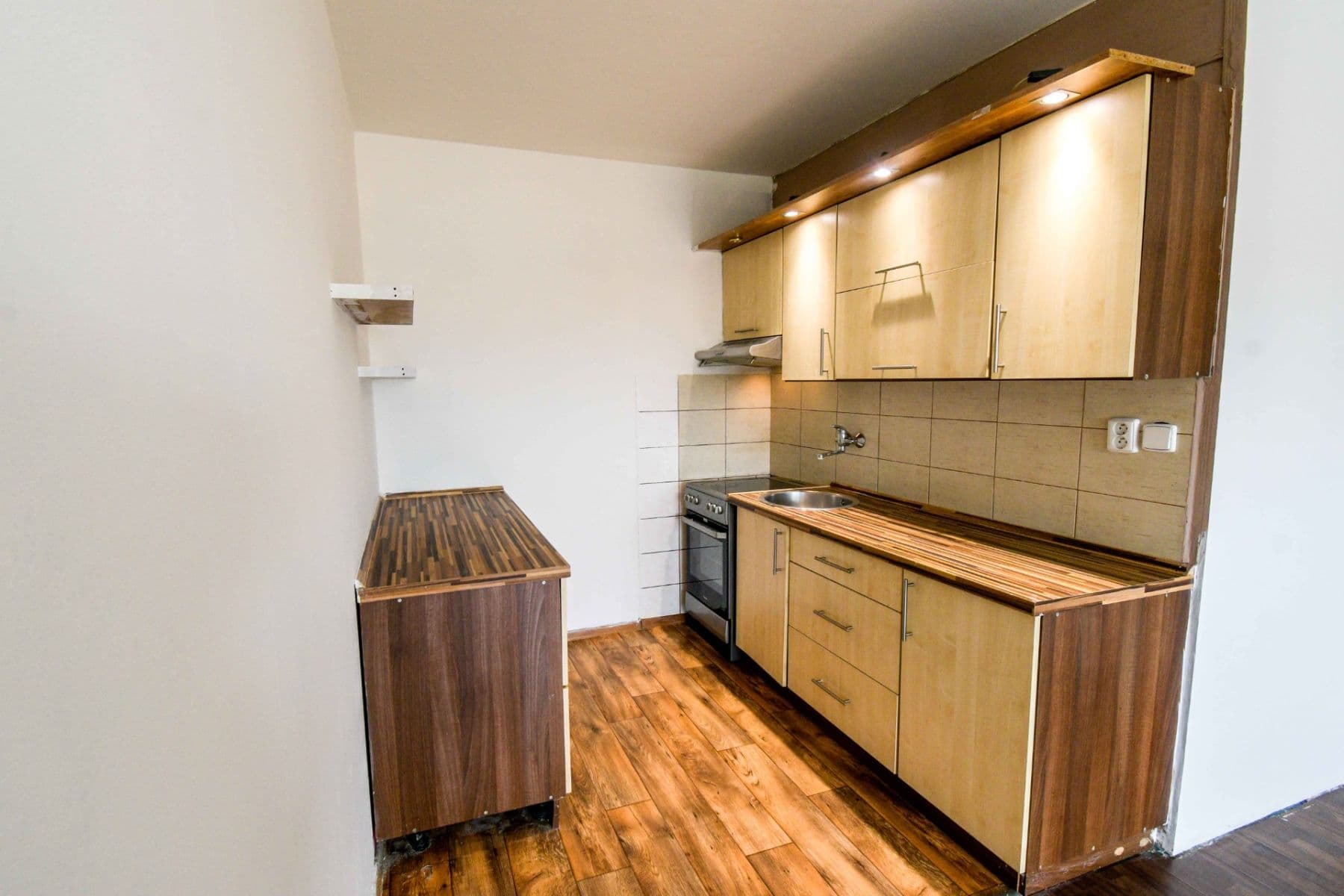 1 bedroom with open-plan kitchen flat for sale, 40 m², Nezvalova, Litoměřice, Ústecký Region 1 bedroom with open-plan kitchen flat for sale, 40 m², Nezvalova, Litoměřice, Ústecký Region