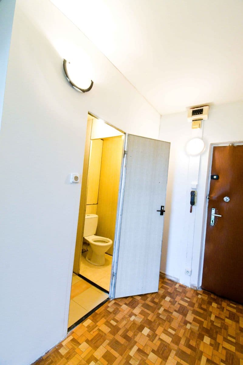 1 bedroom with open-plan kitchen flat for sale, 40 m², Nezvalova, Litoměřice, Ústecký Region 1 bedroom with open-plan kitchen flat for sale, 40 m², Nezvalova, Litoměřice, Ústecký Region