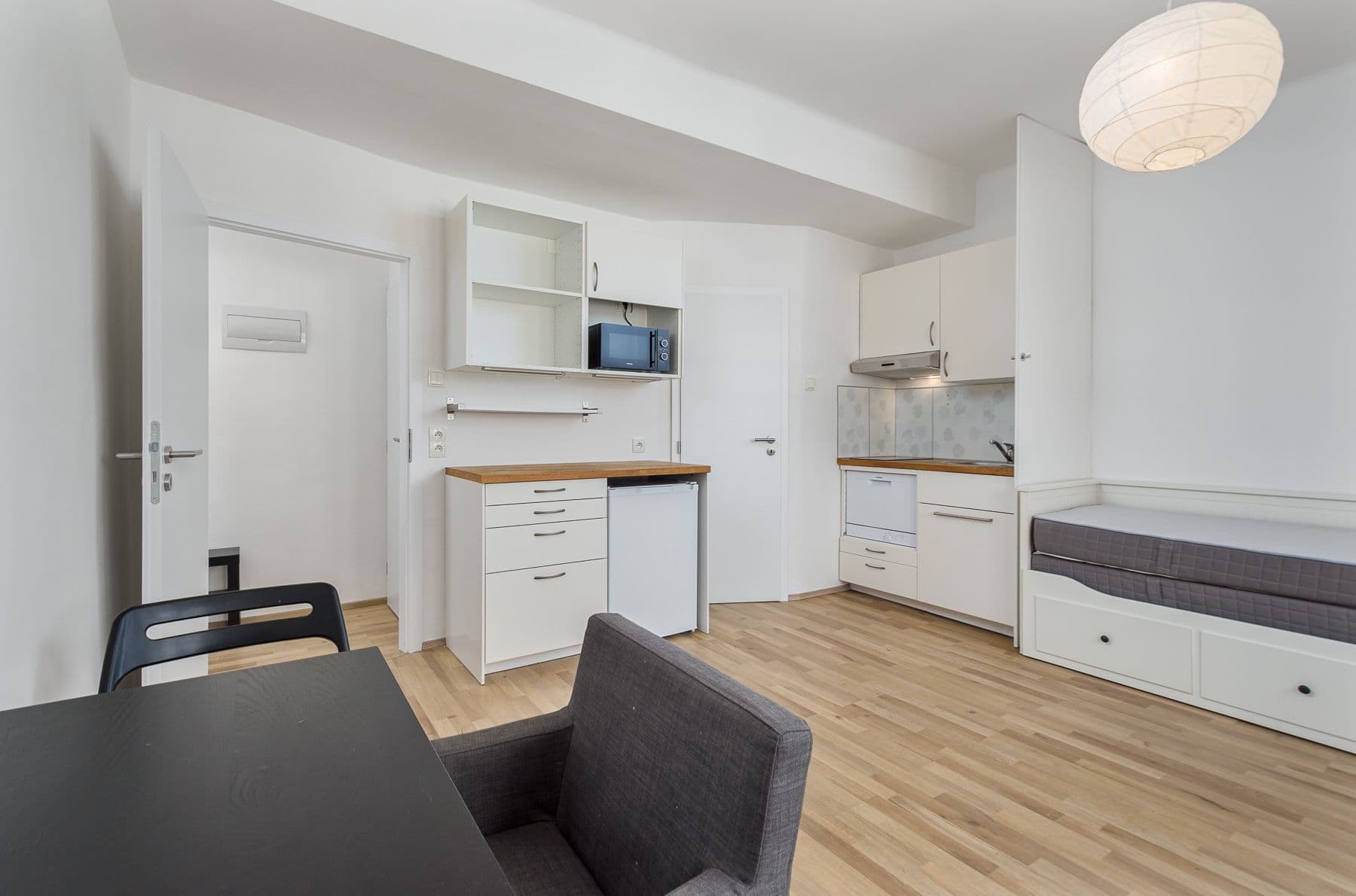 1 bedroom with open-plan kitchen flat to rent, 43 m², Hartigova, Prague, Prague 1 bedroom with open-plan kitchen flat to rent, 43 m², Hartigova, Prague, Prague