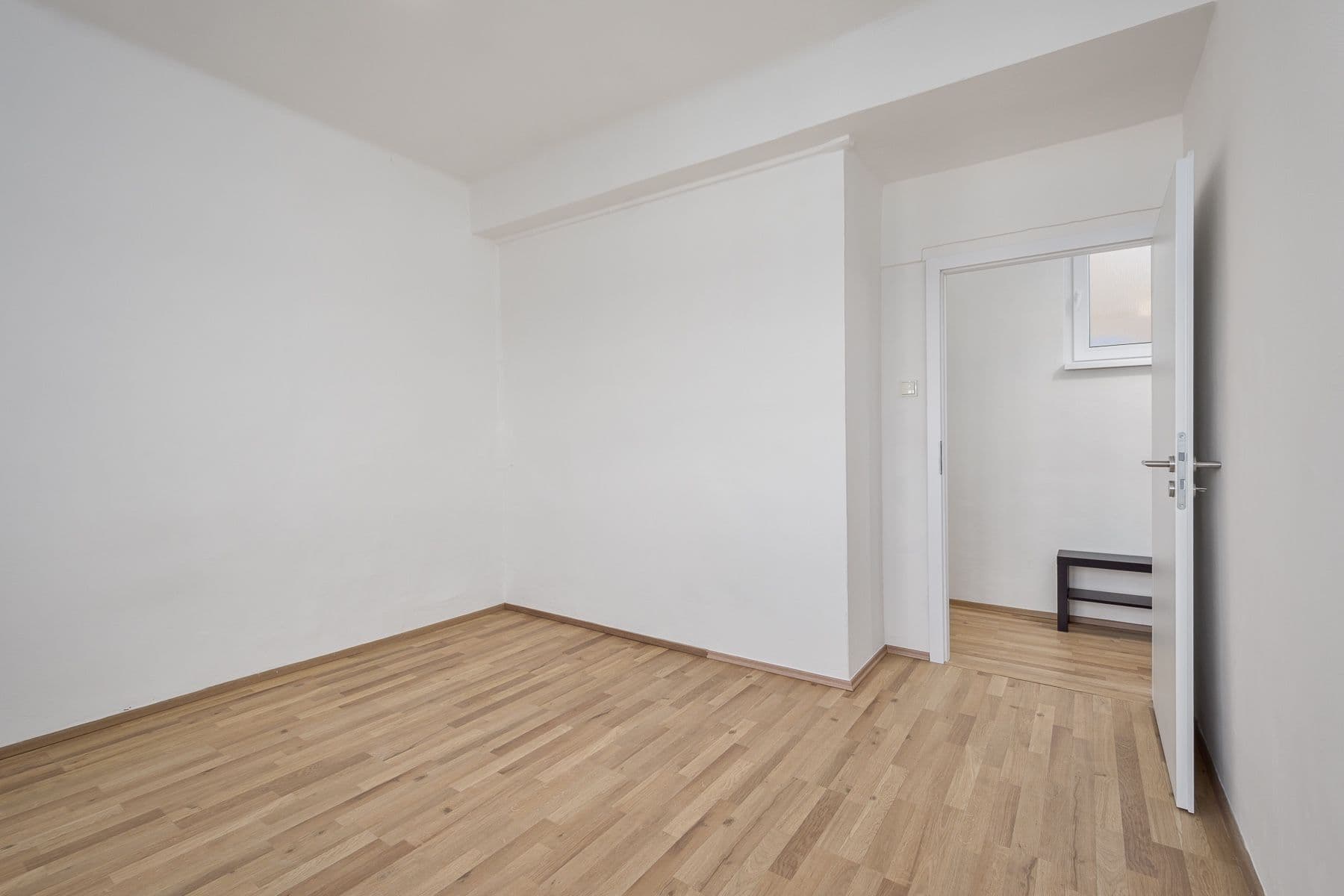 1 bedroom with open-plan kitchen flat to rent, 43 m², Hartigova, Prague, Prague 1 bedroom with open-plan kitchen flat to rent, 43 m², Hartigova, Prague, Prague