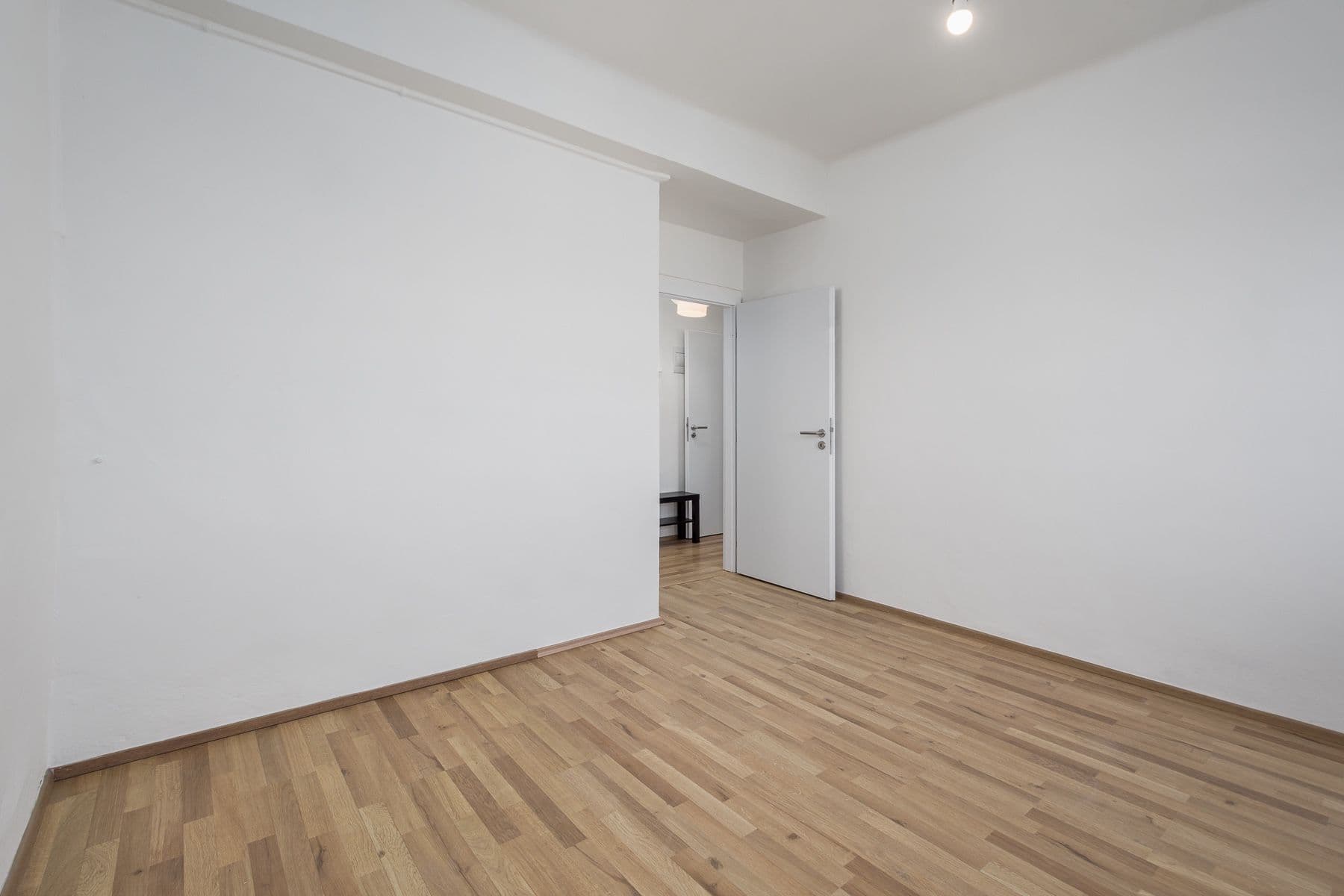 1 bedroom with open-plan kitchen flat to rent, 43 m², Hartigova, Prague, Prague 1 bedroom with open-plan kitchen flat to rent, 43 m², Hartigova, Prague, Prague