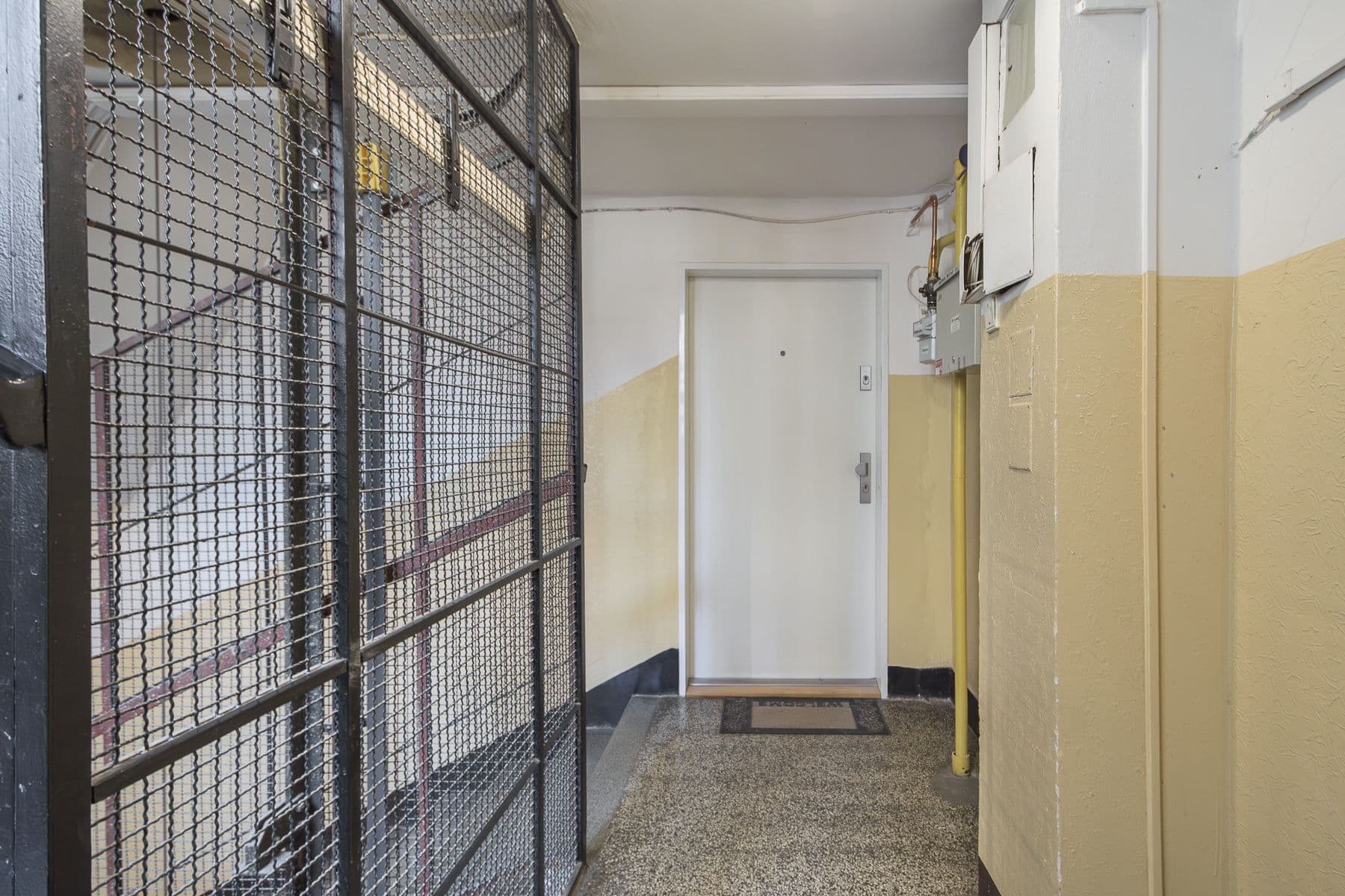 1 bedroom with open-plan kitchen flat to rent, 43 m², Hartigova, Prague, Prague 1 bedroom with open-plan kitchen flat to rent, 43 m², Hartigova, Prague, Prague