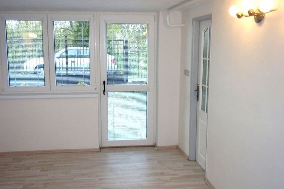 2 bedroom flat to rent, 45 m², Huberova, Prague, Prague 2 bedroom flat to rent, 45 m², Huberova, Prague, Prague