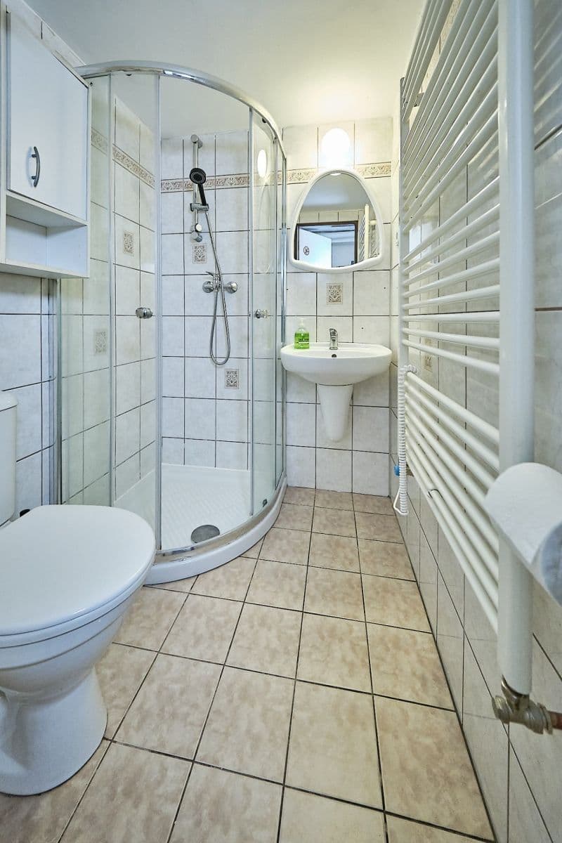 2 bedroom flat to rent, 45 m², Huberova, Prague, Prague 2 bedroom flat to rent, 45 m², Huberova, Prague, Prague