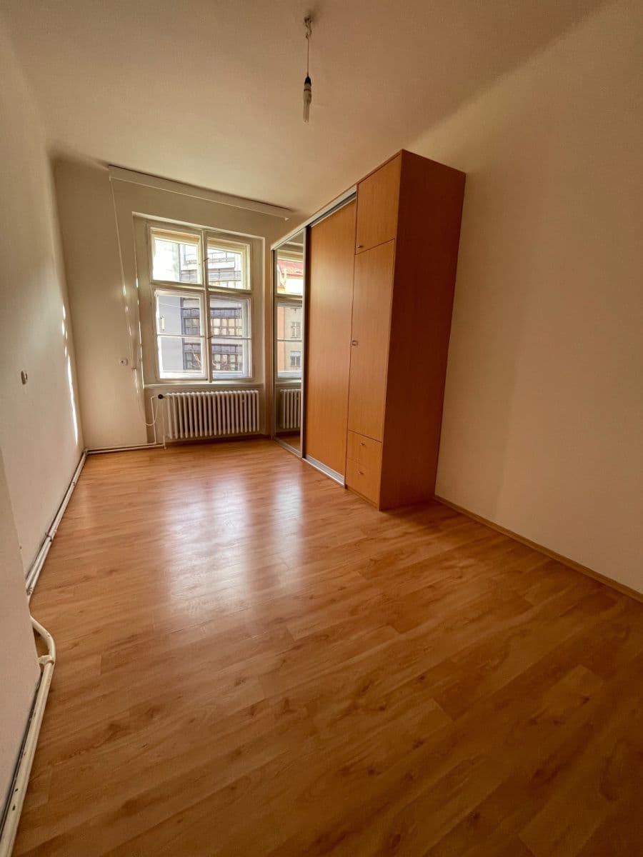 1 bedroom with open-plan kitchen flat to rent, 49 m², Trojanova, Prague, Prague 1 bedroom with open-plan kitchen flat to rent, 49 m², Trojanova, Prague, Prague