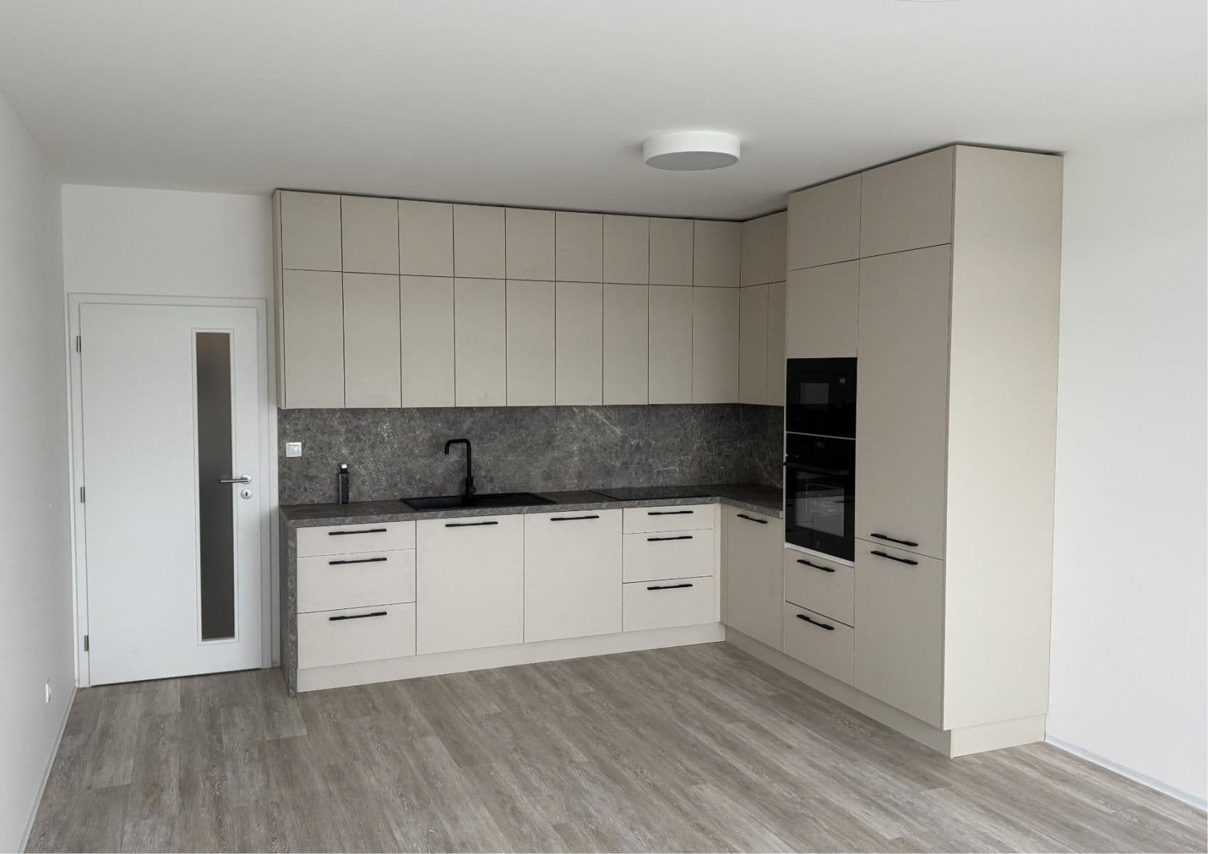 1 bedroom with open-plan kitchen flat to rent, 60 m², Za Lidkou, Kutná Hora, Středočeský Region 1 bedroom with open-plan kitchen flat to rent, 60 m², Za Lidkou, Kutná Hora, Středočeský Region