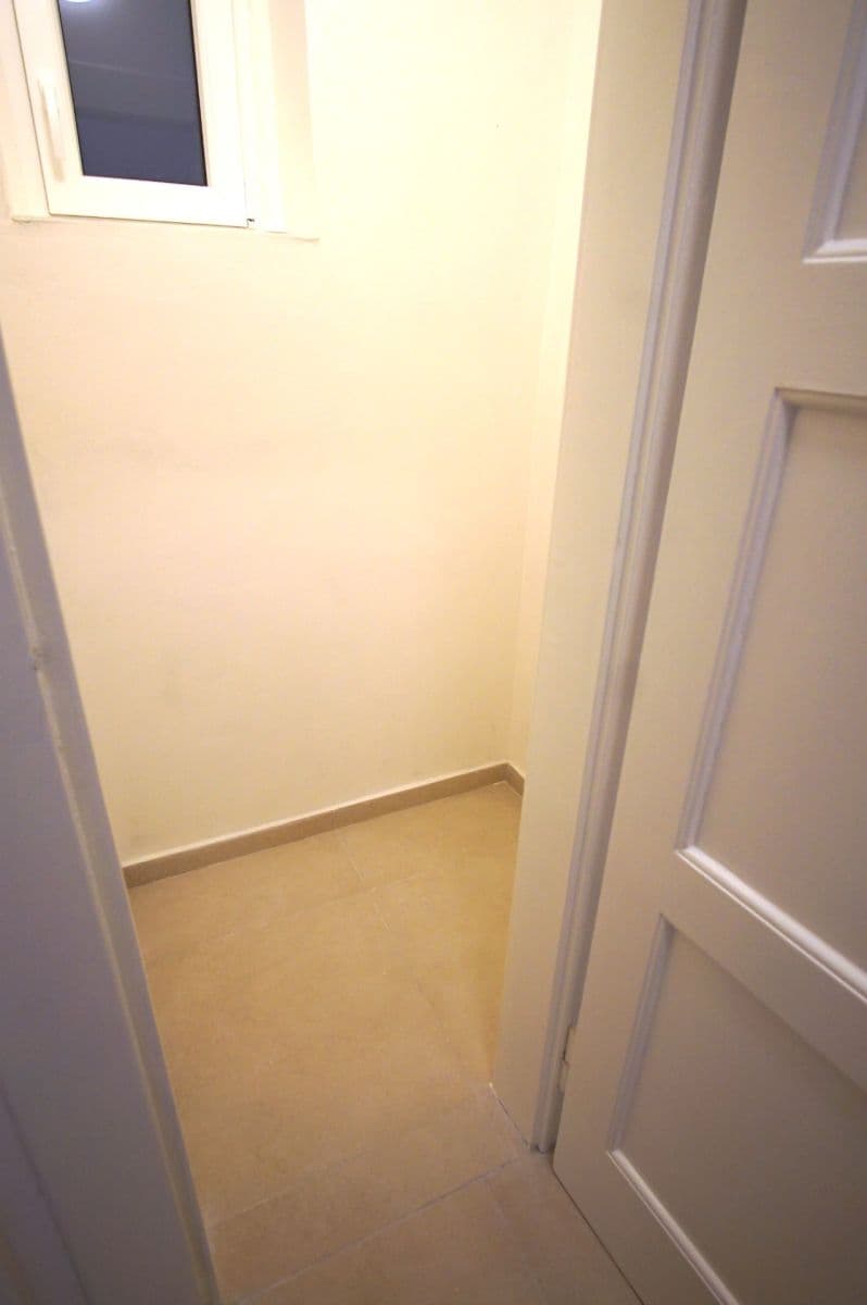 3 bedroom flat to rent, 58 m², Biskupcova, Prague, Prague 3 bedroom flat to rent, 58 m², Biskupcova, Prague, Prague