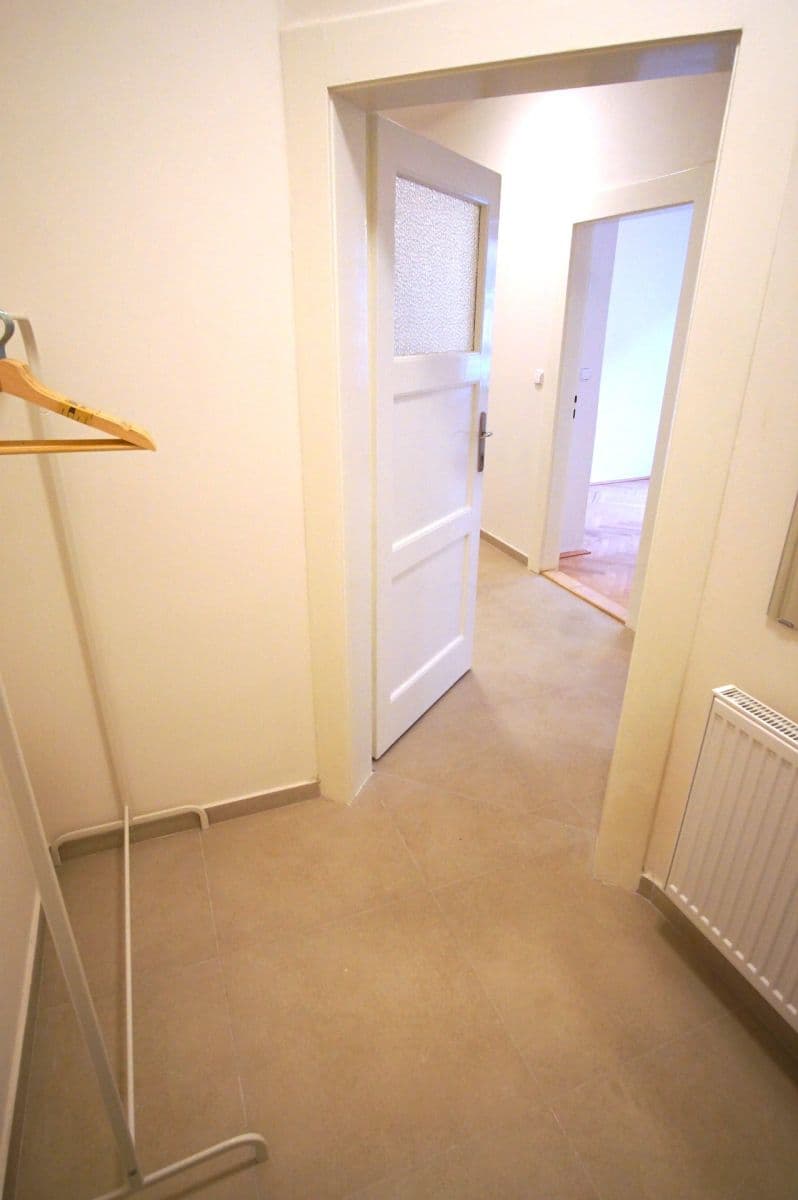 3 bedroom flat to rent, 58 m², Biskupcova, Prague, Prague 3 bedroom flat to rent, 58 m², Biskupcova, Prague, Prague