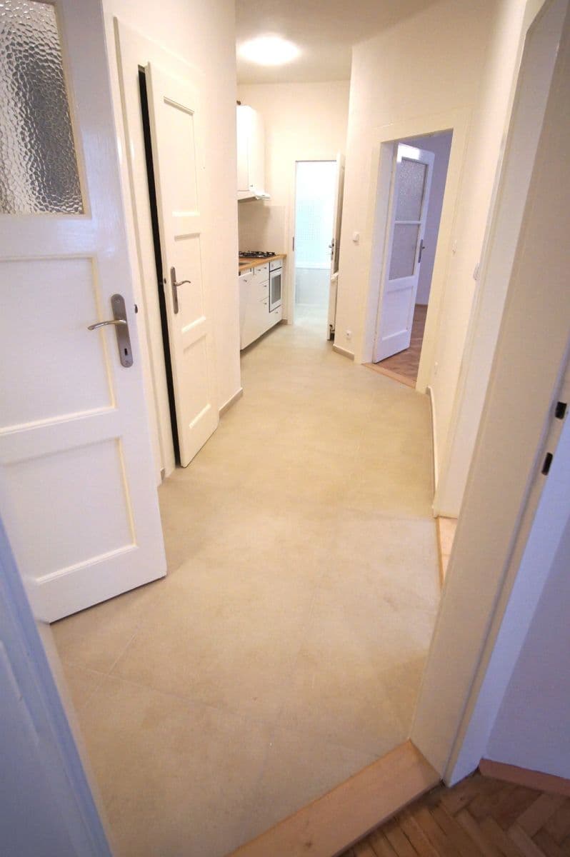 3 bedroom flat to rent, 58 m², Biskupcova, Prague, Prague 3 bedroom flat to rent, 58 m², Biskupcova, Prague, Prague