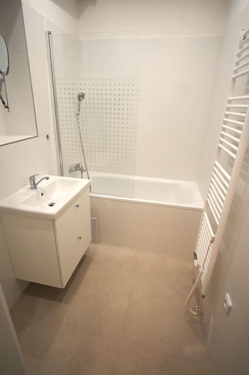 3 bedroom flat to rent, 58 m², Biskupcova, Prague, Prague 3 bedroom flat to rent, 58 m², Biskupcova, Prague, Prague