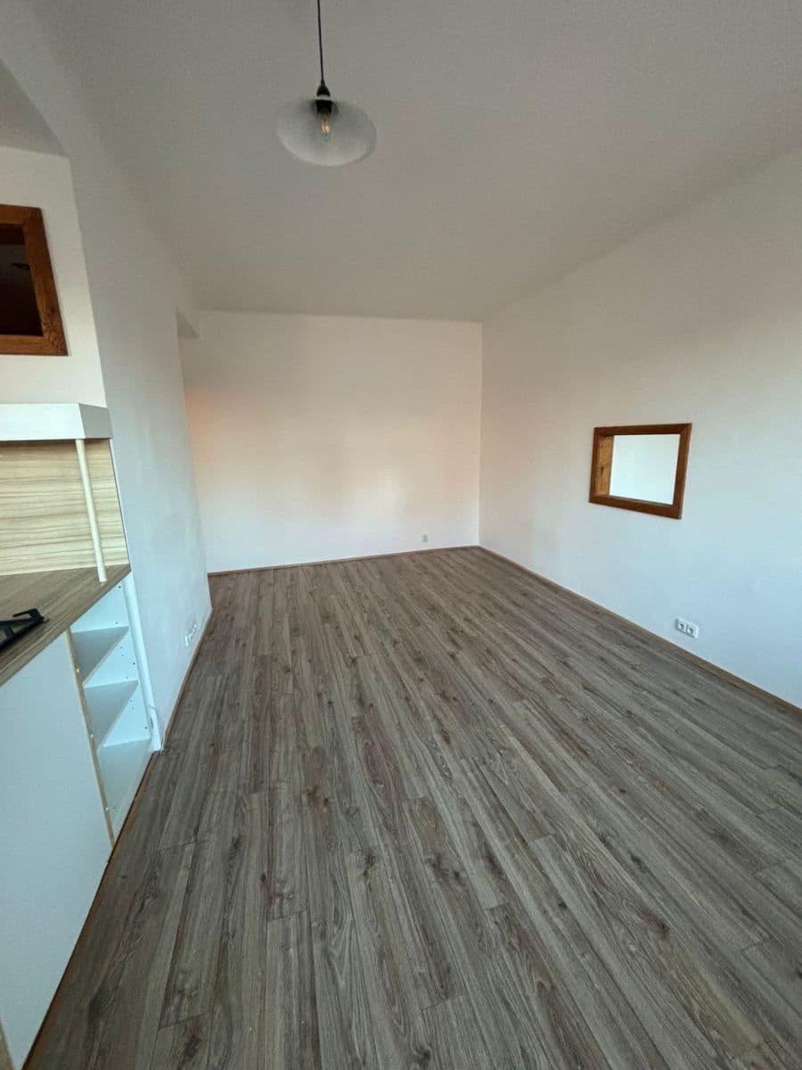 1 bedroom with open-plan kitchen flat to rent, 50 m², K. H. Máchy, Příbram, Středočeský Region 1 bedroom with open-plan kitchen flat to rent, 50 m², K. H. Máchy, Příbram, Středočeský Region