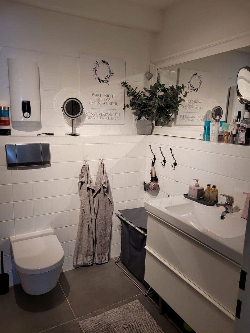 1 bedroom with open-plan kitchen flat to rent, 80 m², Gonellastrasse 54, Meerbusch, North Rhine-Westphalia 1 bedroom with open-plan kitchen flat to rent, 80 m², Gonellastrasse 54, Meerbusch, North Rhine-Westphalia